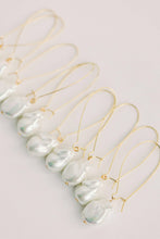 Load image into Gallery viewer, Natural Pearl Minimalist Threader Earrings