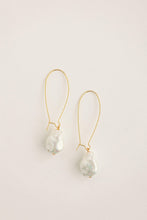 Load image into Gallery viewer, Natural Pearl Minimalist Threader Earrings