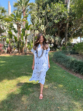 Load image into Gallery viewer, Saguna Embroidered Kaftan