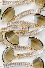 Load image into Gallery viewer, Brown Swingy Diamond Drops