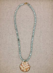 Santi Necklace with Shell Pendent