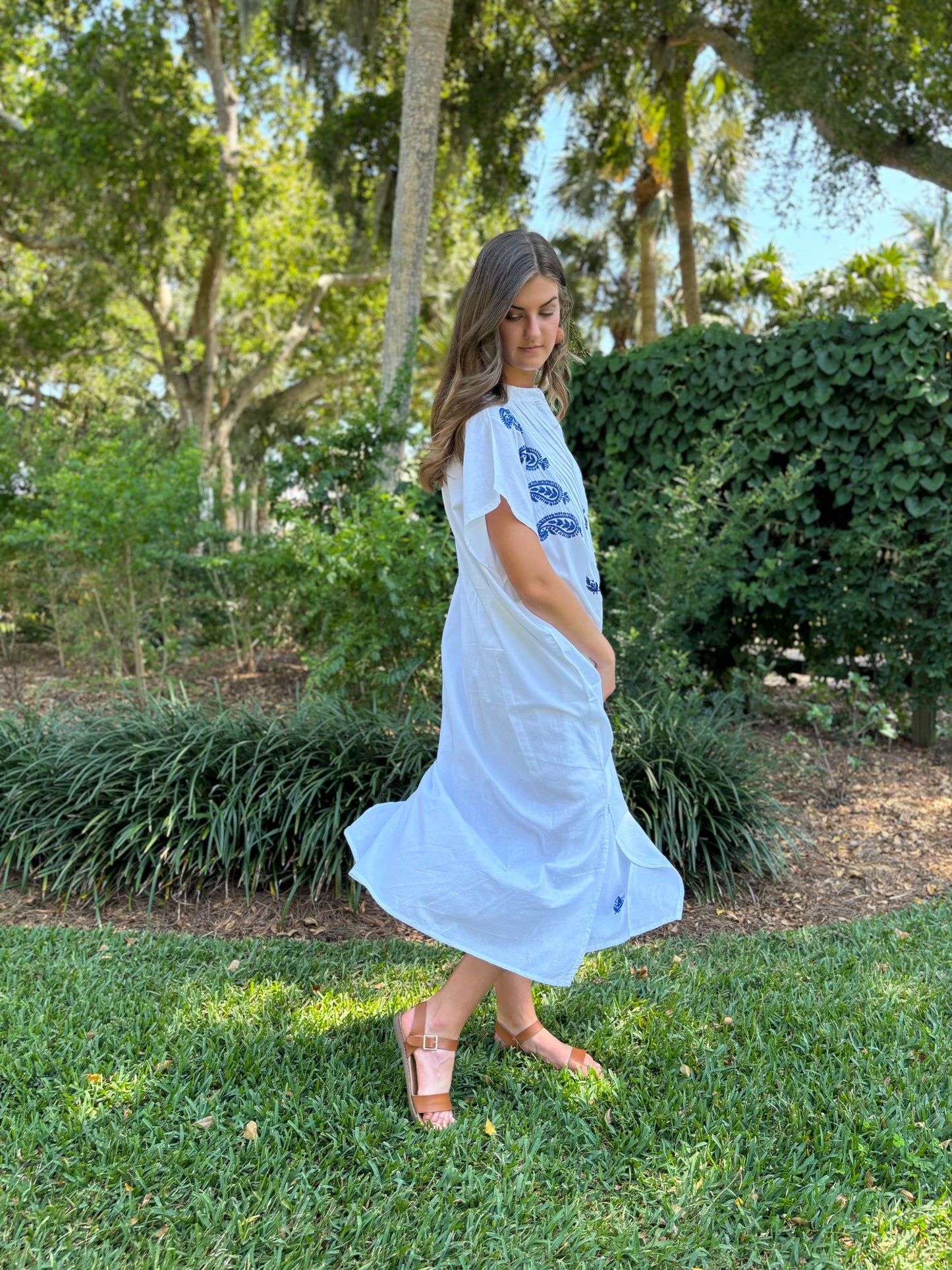 Saguna Embroidered Kaftan