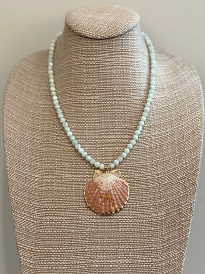 Santi Necklace with Shell Pendent