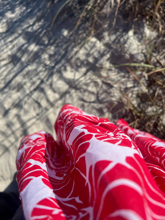 Harbor Shells Pareo in Red