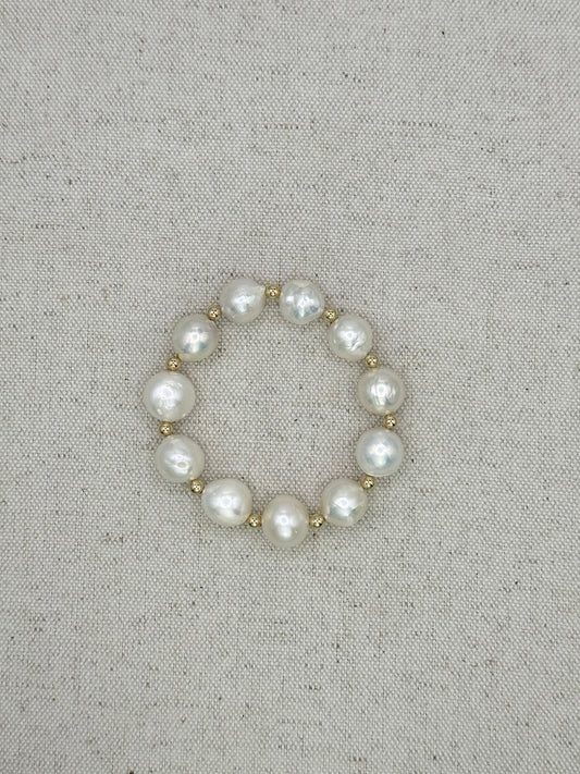 Joya Pearl Bracelet