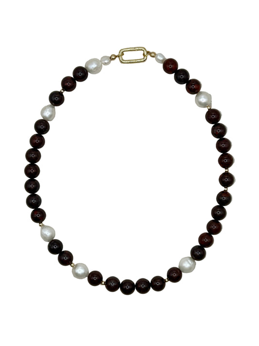 Necklace with brown beads and white pearls 