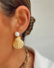 Load image into Gallery viewer, XL Shell Pearl Earrings