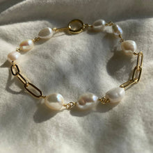 Load image into Gallery viewer, Summer Wind Baroque Pearl Paperclip Chain Gold Bracelet