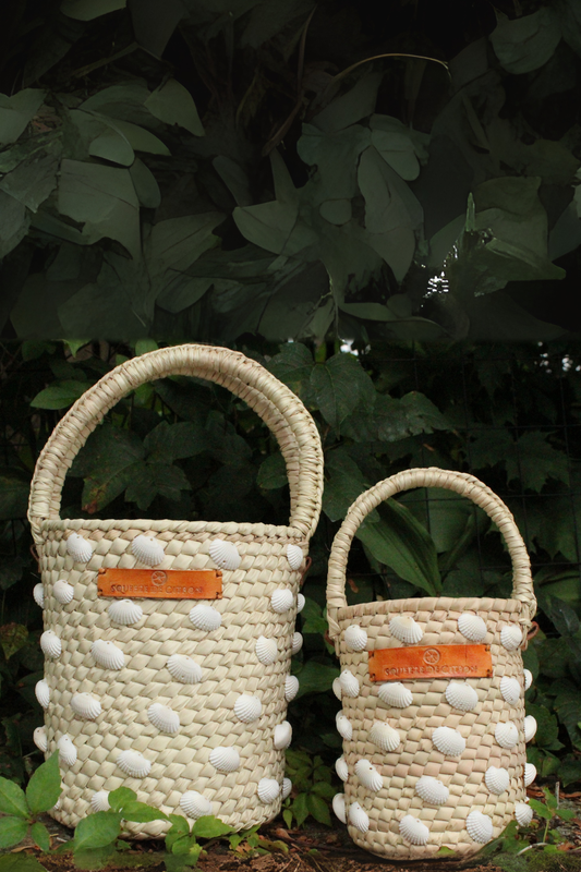 Scallop Palm Bucket Tote